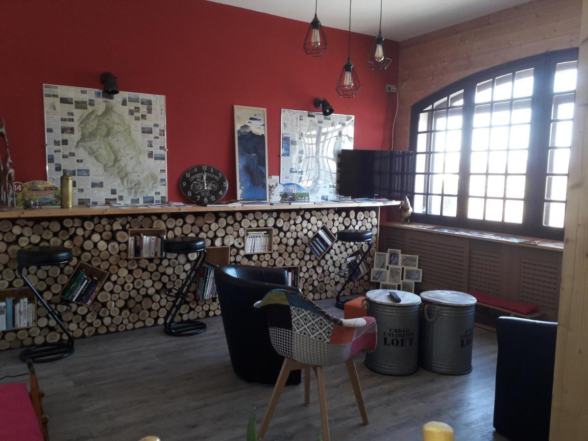 Hotel Restaurant Le Traineau Clelles Kültér fotó
