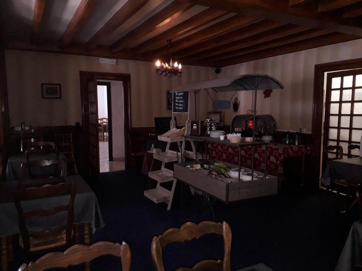 Hotel Restaurant Le Traineau Clelles Kültér fotó