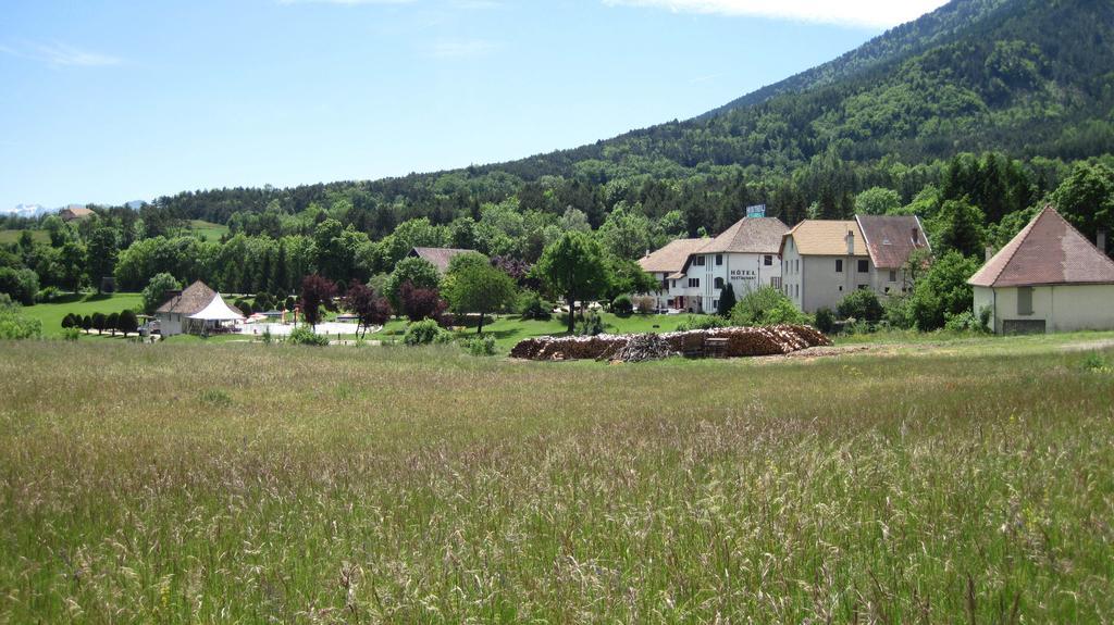 Hotel Restaurant Le Traineau Clelles Kültér fotó