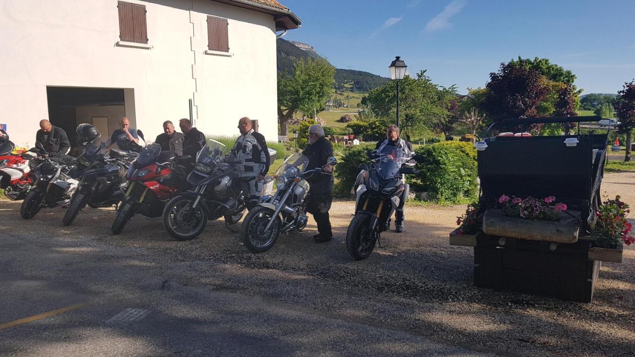 Hotel Restaurant Le Traineau Clelles Kültér fotó